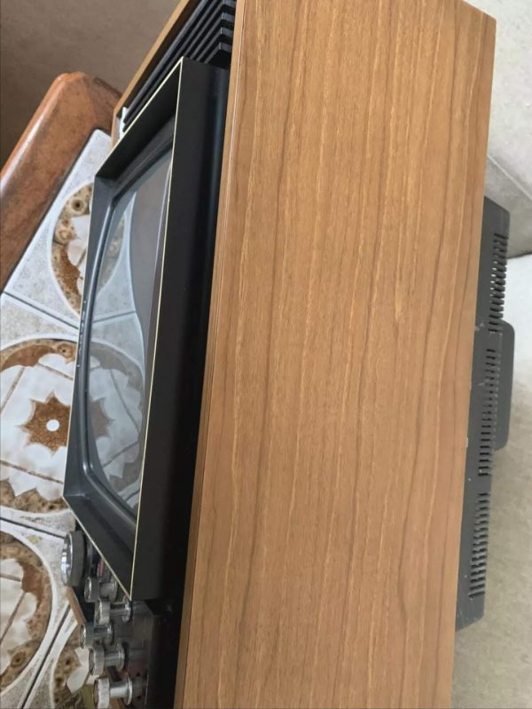Retro sony tv rental top wooden
